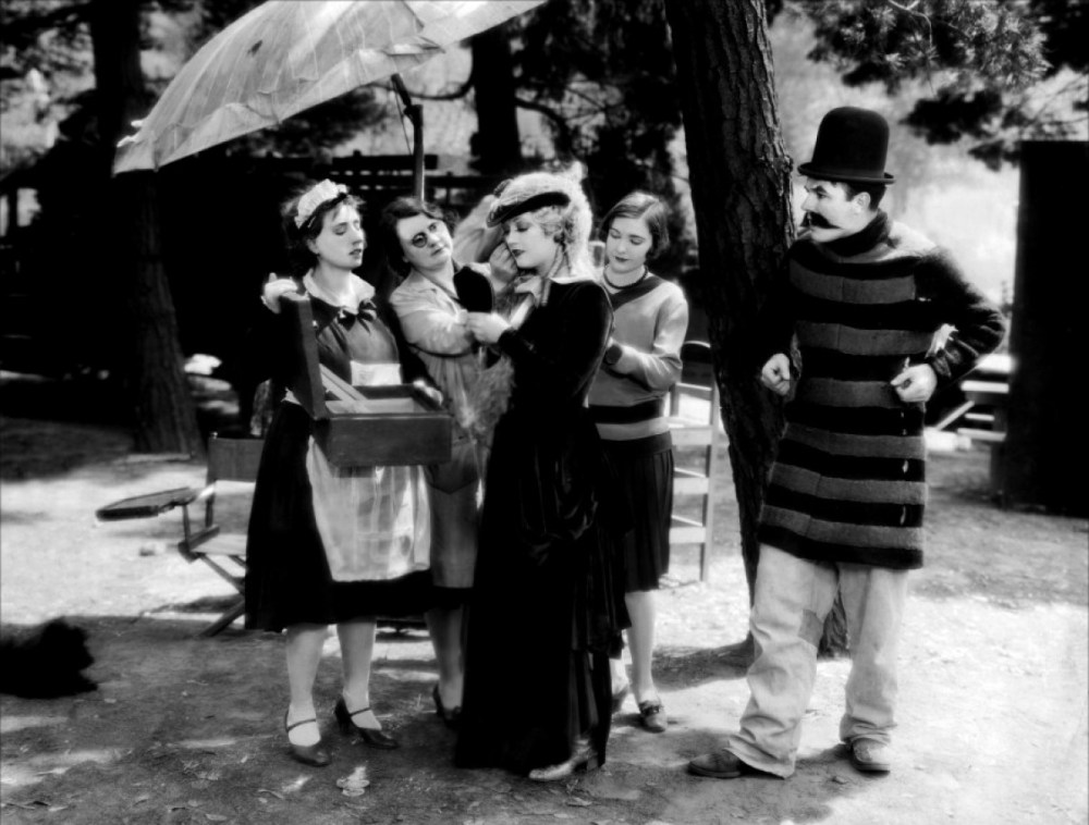 show-people-1928-01-g