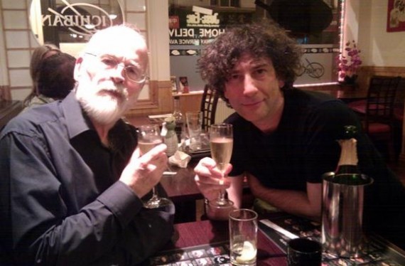 terry-pratchett-and-neil-gaiman-570x3741