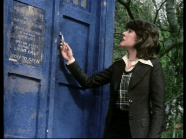 03 Sarah Jane Leave Tardis