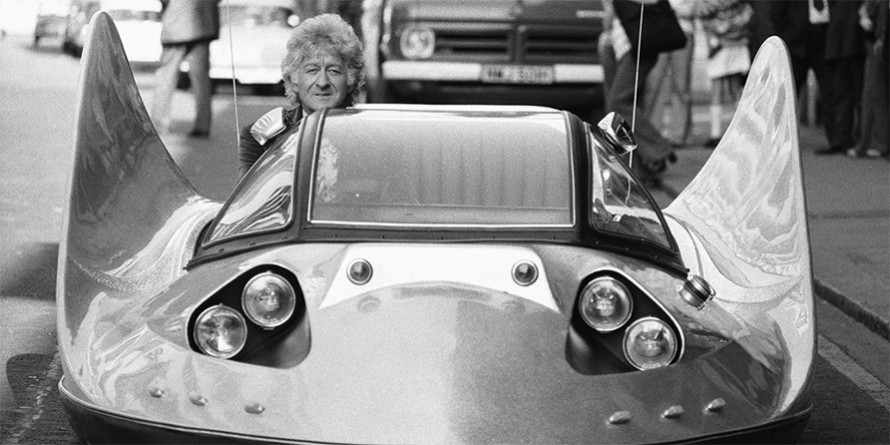 jon_pertwees_car-890x445