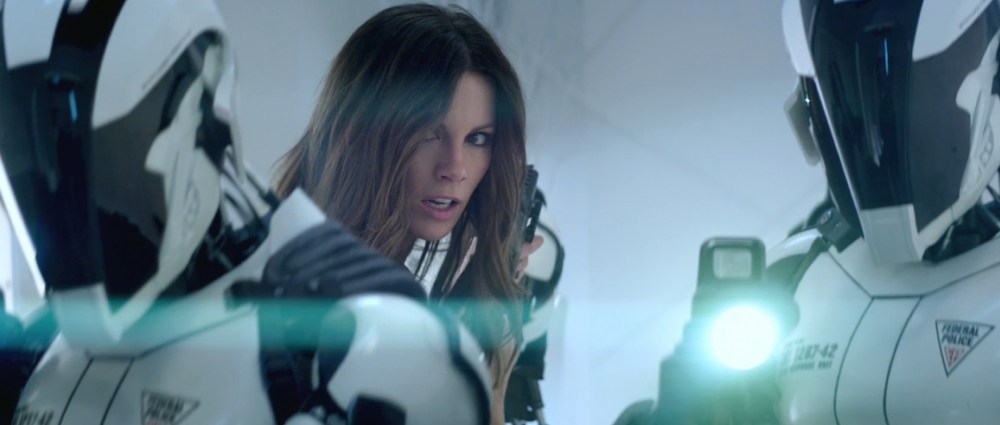 kate-beckinsale-as-lori-in-total-recall-2012