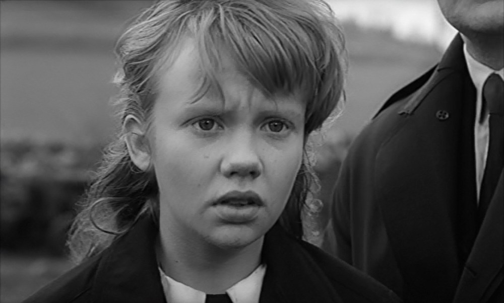 whistle-down-the-wind-alan-bates-hayley-mills-1961-9