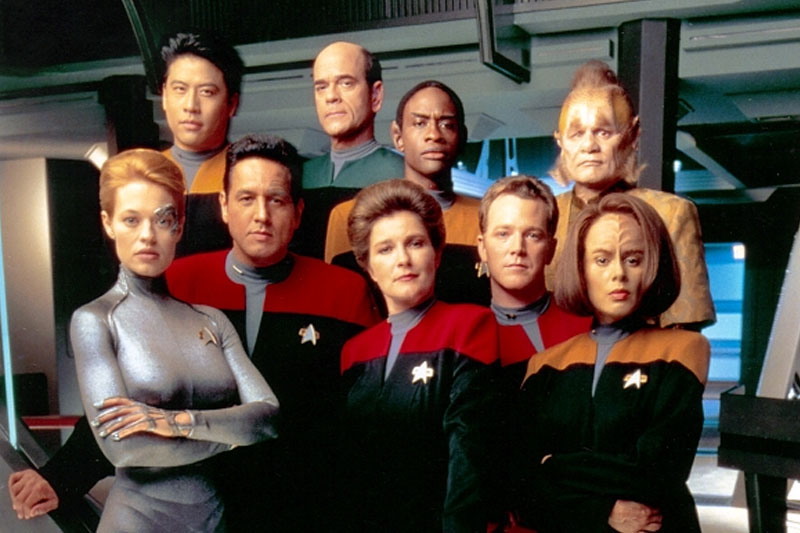 star-trek-voyager-cast-2000