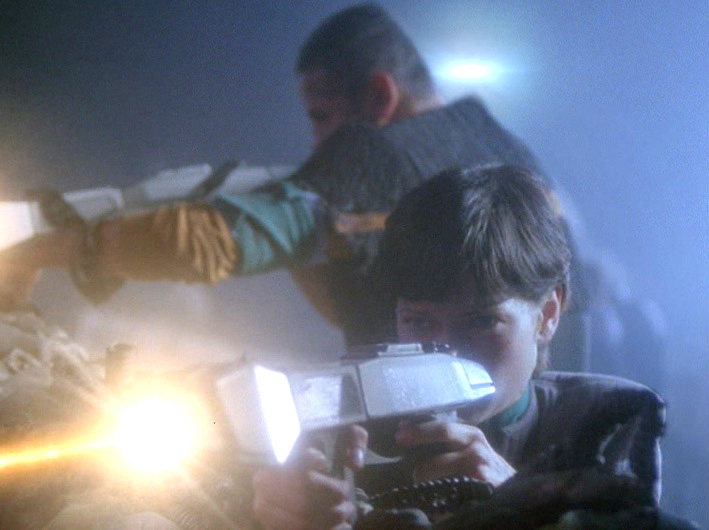 Ezri_Dax_fighting_at_AR-558