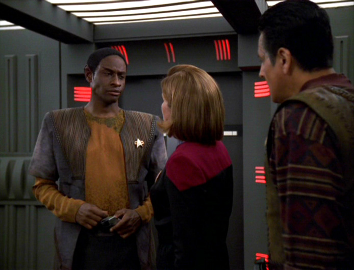Janeway_Chakotay_Tuvok_Repression