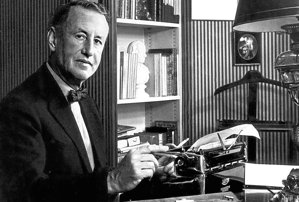 IAN FLEMING