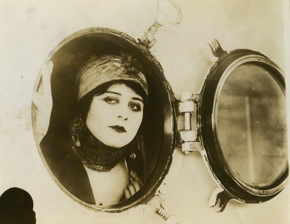 A Fool There Was_MoMA_001_FILM STILLS ARCHIVE